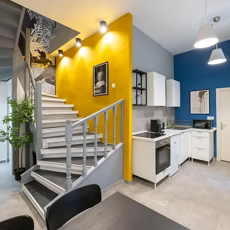 Artsy Nest Downtown Next To New York Palace