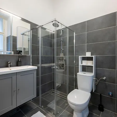 Artsy Nest Downtown Next To New York Palace