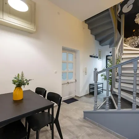 Διαμέρισμα Artsy Nest Downtown Next To New York Palace