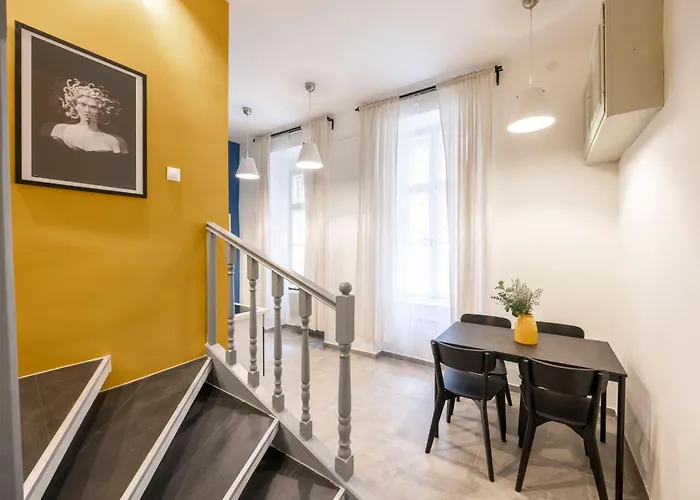 Апартаменты Artsy Nest Downtown Next To New York Palace